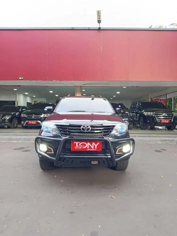 fortuner 2.7V 2012 bensin 4x4 hitam