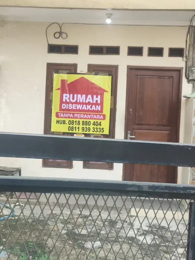 Disewakan Rumah 2 lantai di Larangan Selatan