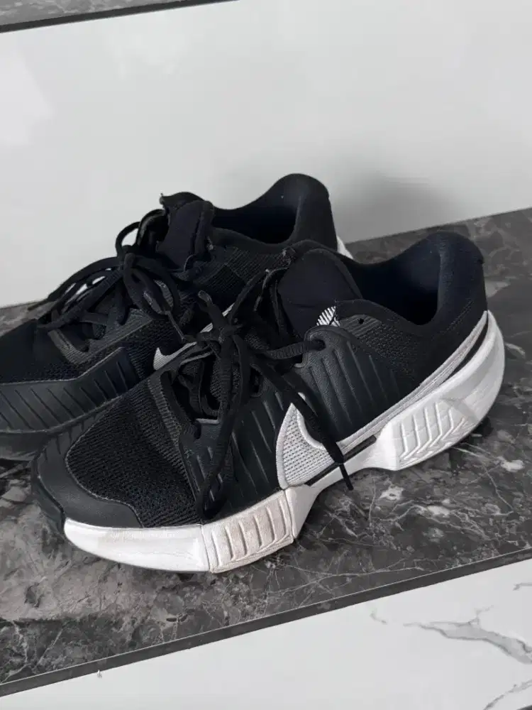 sepatu nike wanita GP challenge pro hard court tenis/padel ori 100%