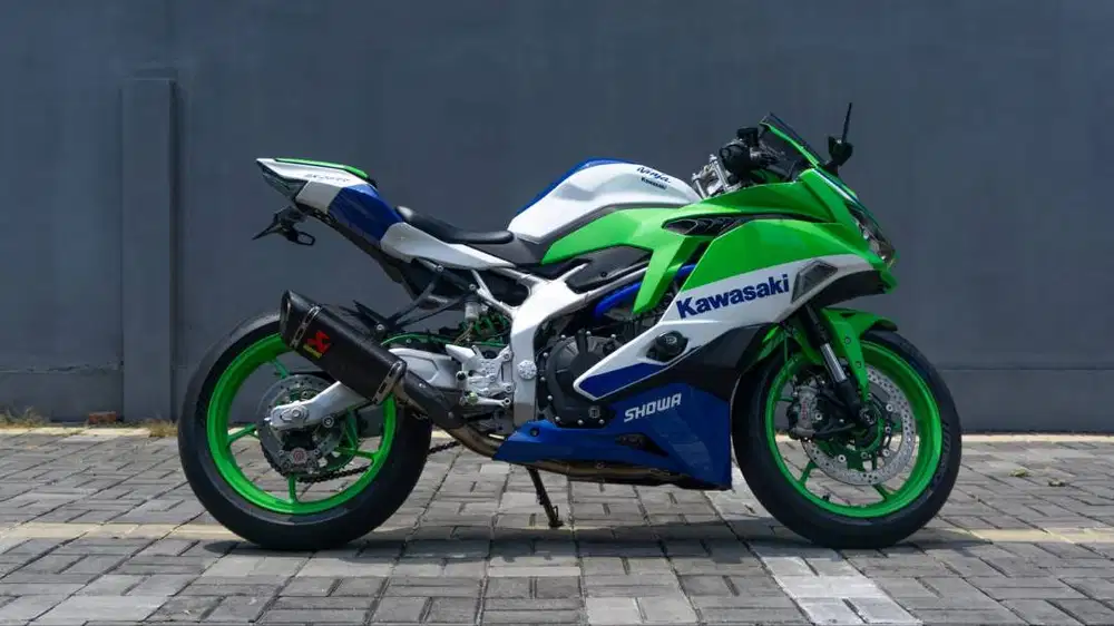Kawasaki ZX25RR 40th Anniversary Edition