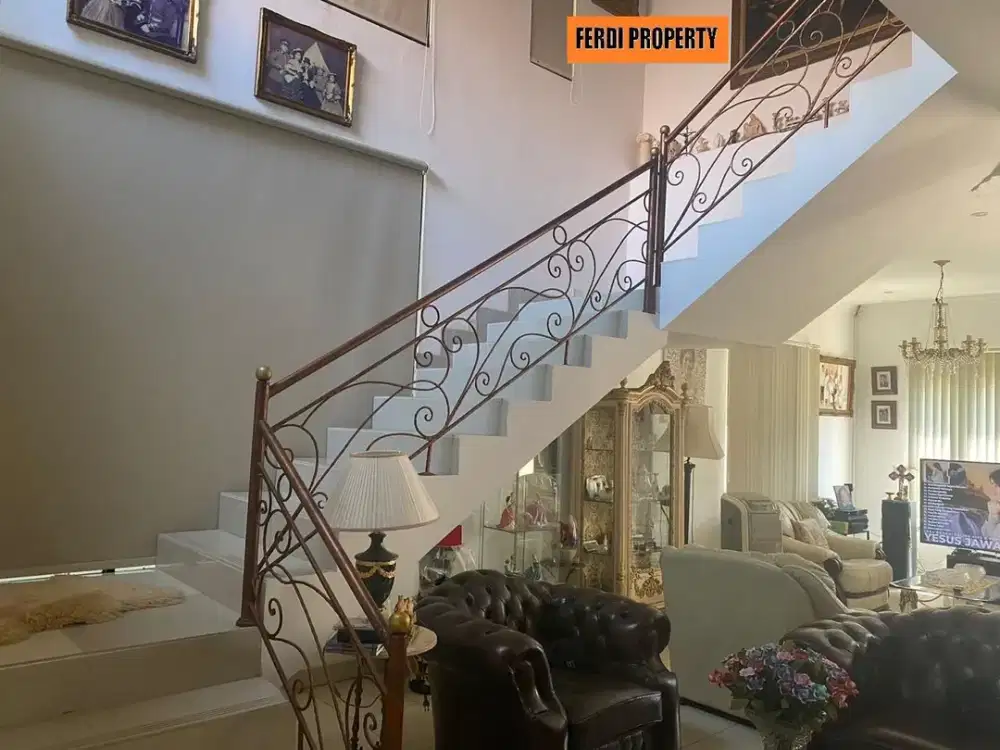 Rumah Hook Dekat Mall Ciputra Citra Gran Cibubur SHM Harga Murah