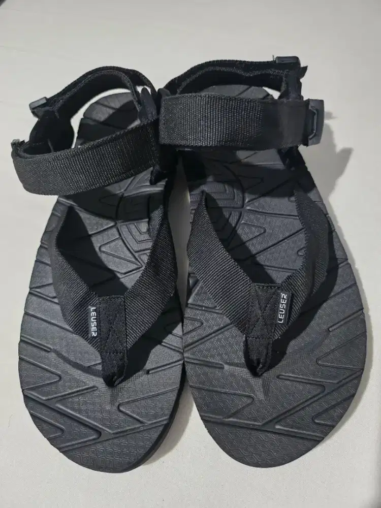 Sandal Gunung Leuser