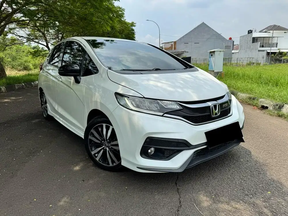 [DP 32JT] HONDA JAZZ RS CVT 2017 PUTIH TT AT MATIC S 2018