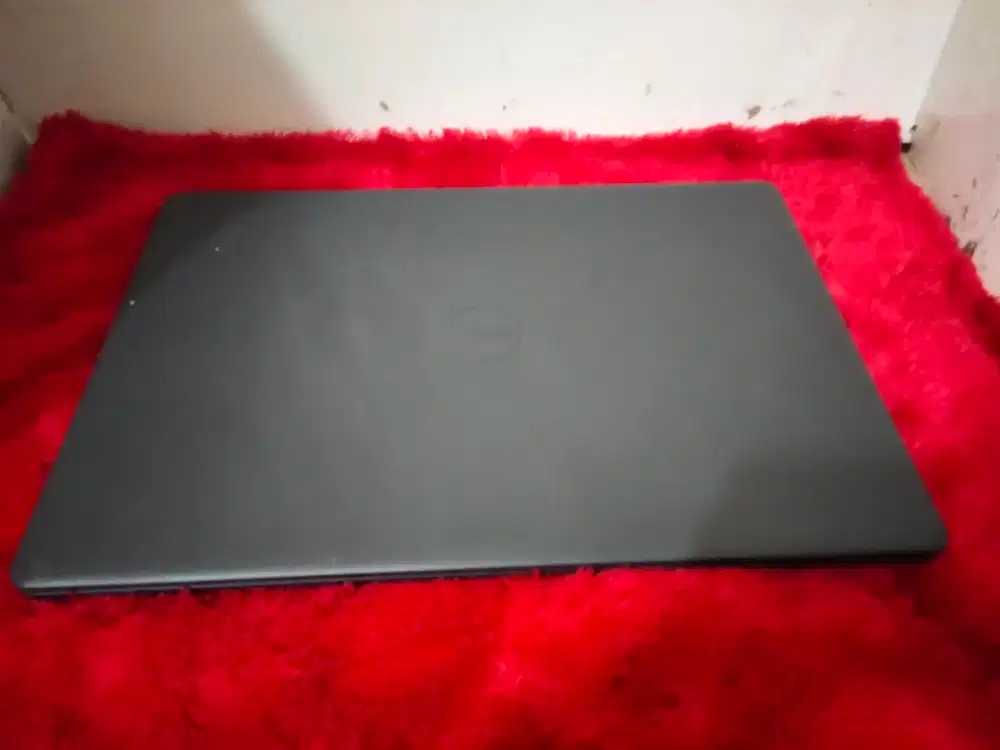Dell Inspiron 15/AMD RYZEN 3-3250u/ram8gb/ssd 256gb kencang/VGA AMD