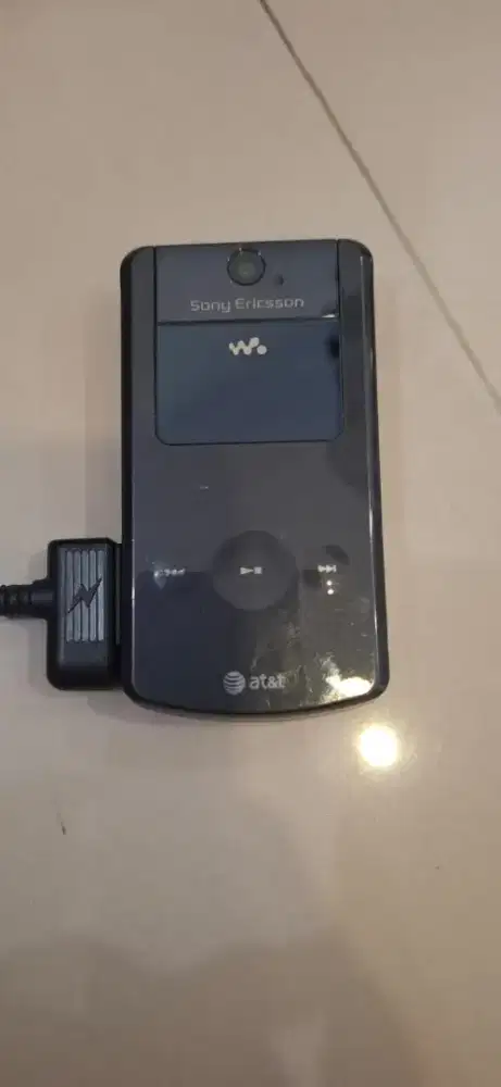 HP SONY ERICSSON W 518 A WALKMAN ( SINYAL REGISTRASI ) FUNGSI NORMAL
