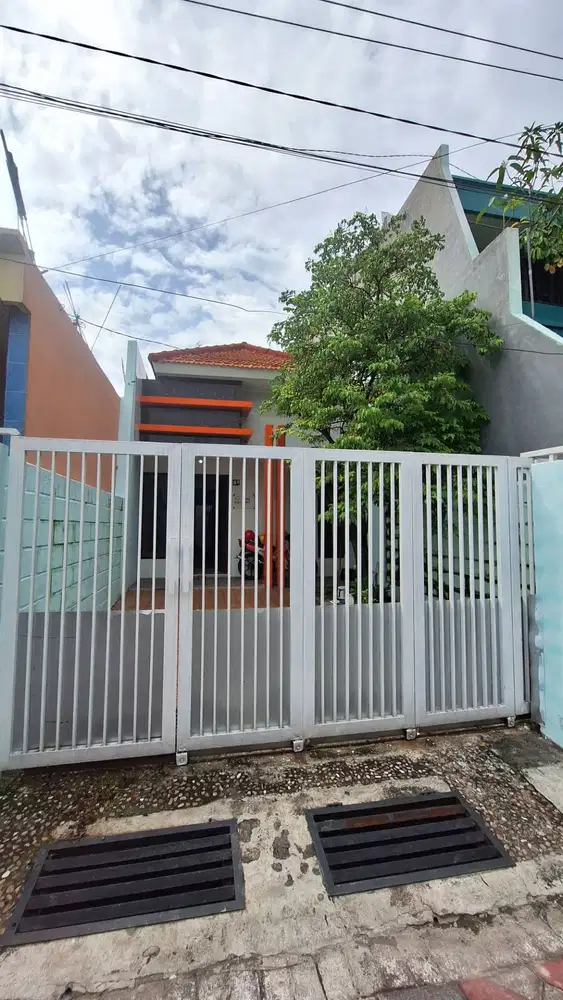 Disewakan Rumah Daerah Tambaksari, Sutabaya 3 KT , 2 KM