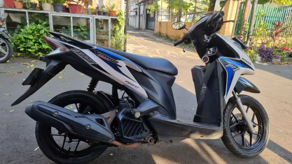 Vario fi 125 KZR tahun 2013