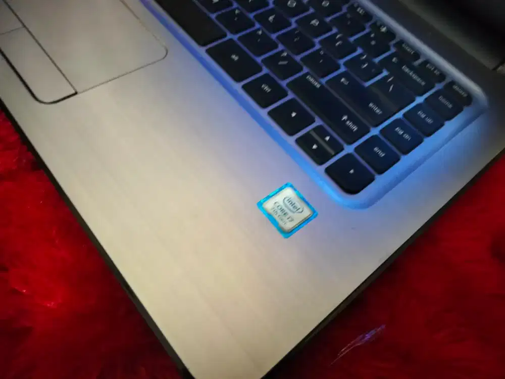 JUAL CEPAT HP 348 G4/CORE I7 7500u/RAM8GB/HDD 1TB/ slim/fingerprint