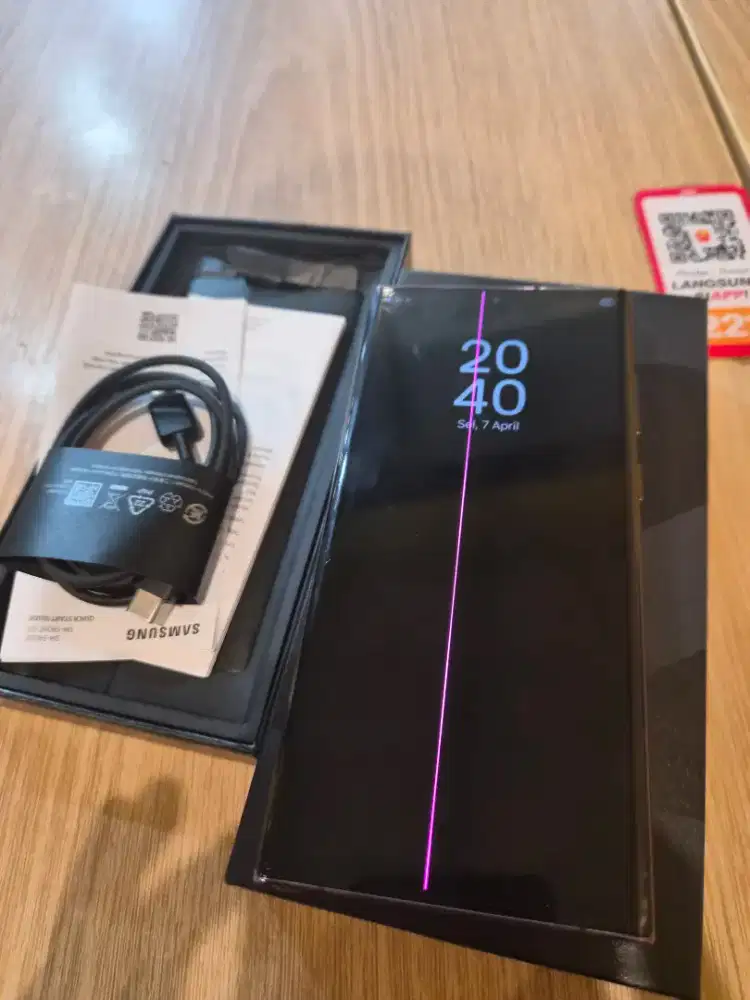 Samsung S22 Ultra. 12/256. Garis 1