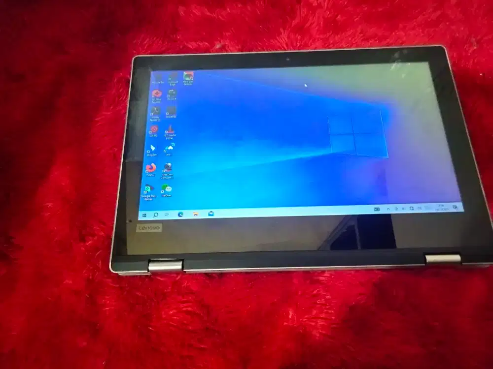 Lenovo Yoga 330/Intel n5000/Ram 4gb/SSD 256gb/ Touchscreen lipat