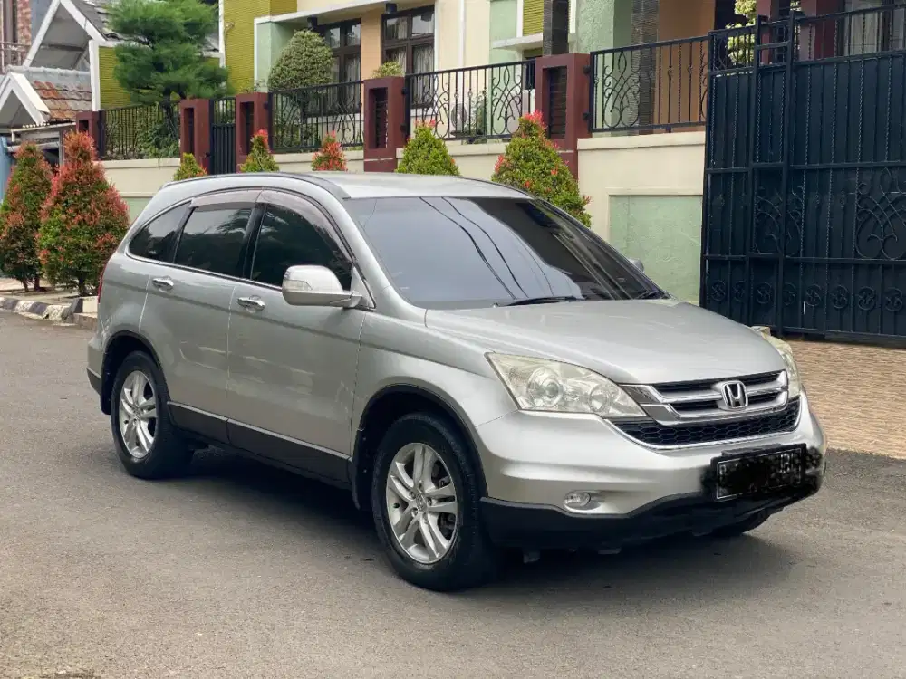 Honda CR-V 2010 Silver Matic -- Kondisi Terawat, Pajak Hidup.