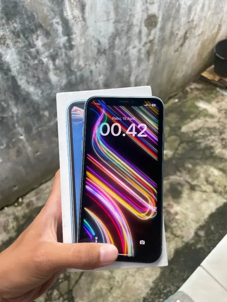 iphone xr blue 64gb all operator