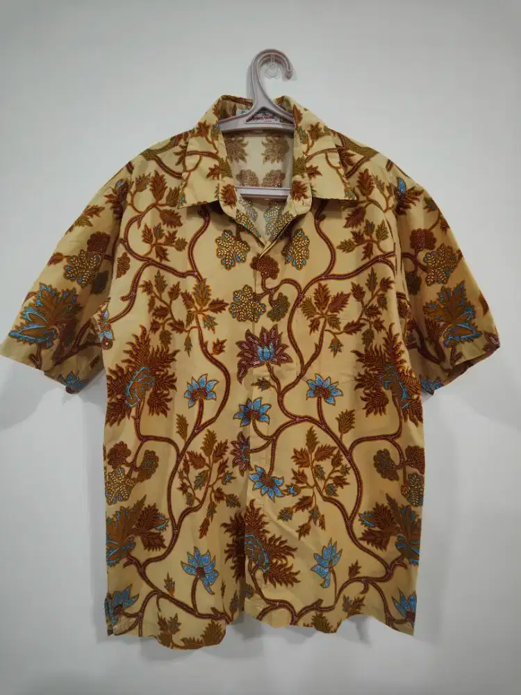 Kemeja batik danar hadi