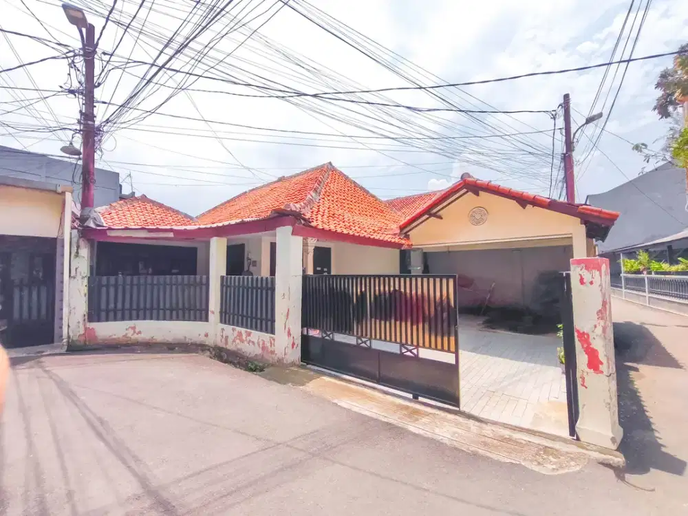 Rumah LT 205 SHM 9 Menit ke Mall Tanjung Barat Siap Huni J-41869