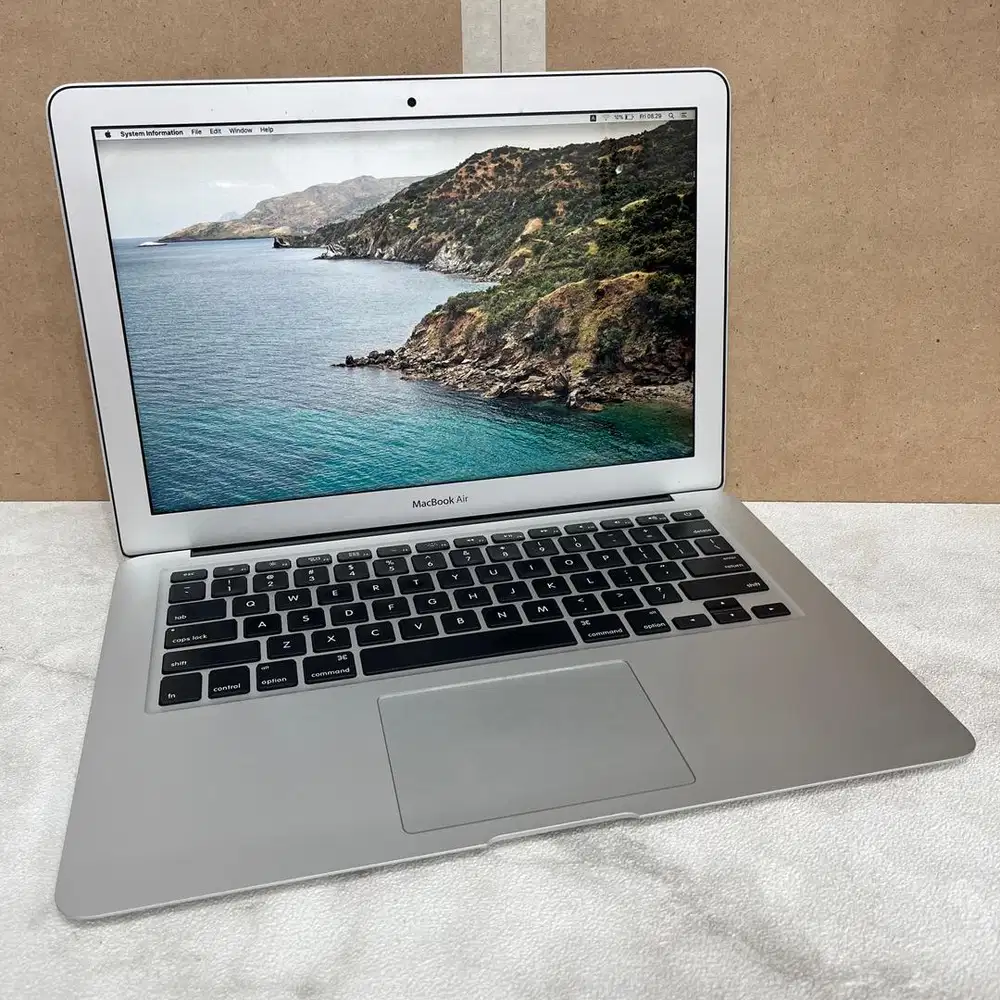 MacBook Air 13 inch 2017 i7 RAM 8/256GB