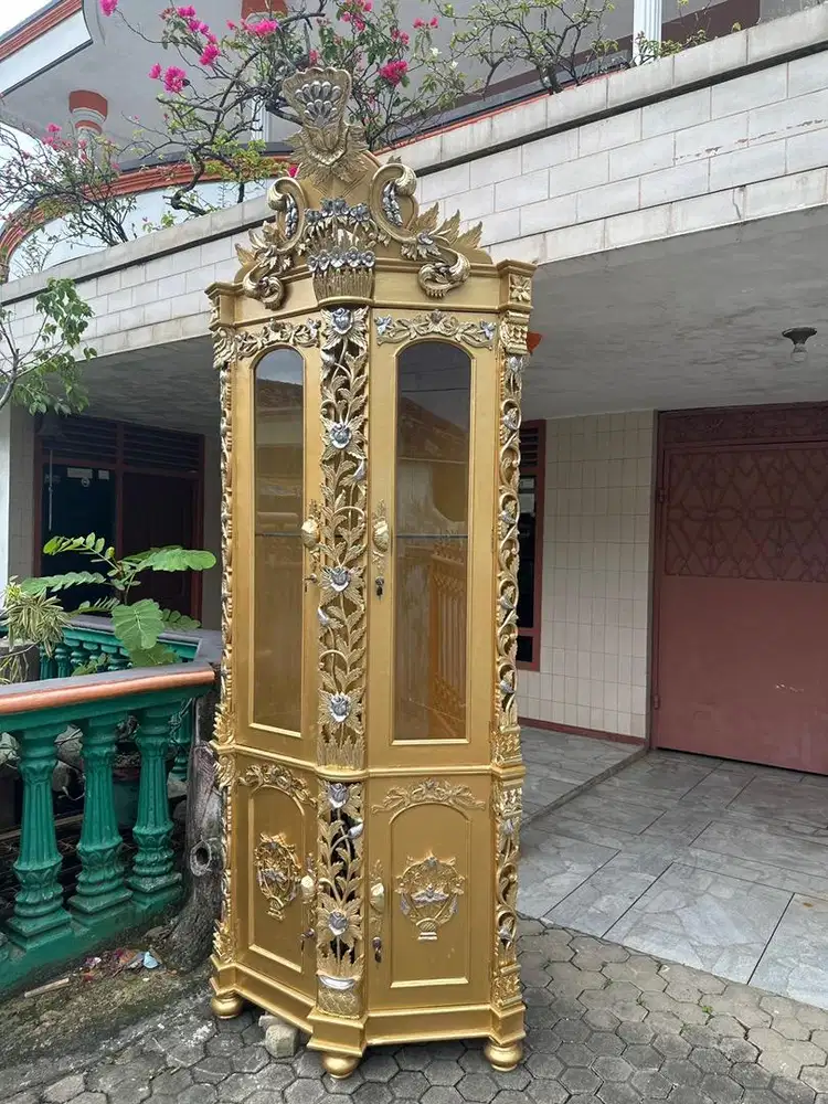 Lemari sudut sima mewah