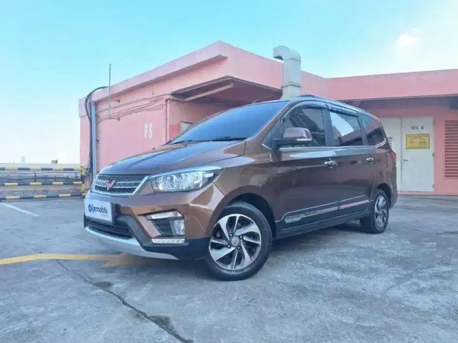 DP RENDAH - Wuling Confero 1.5 S Lux Bensin-MT 2018