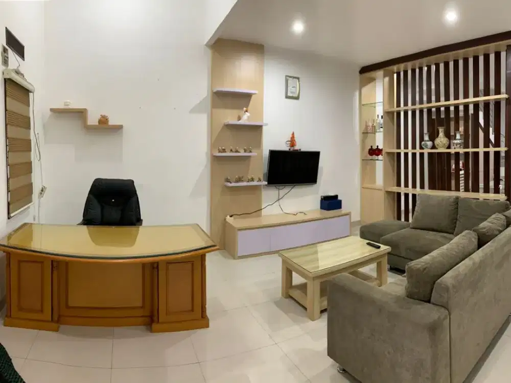 Dijual Rumah 2 Lantao Full Furnish Nyaman Asri siap Huni Lokasi di Kota Baru Parahyangan Bandung