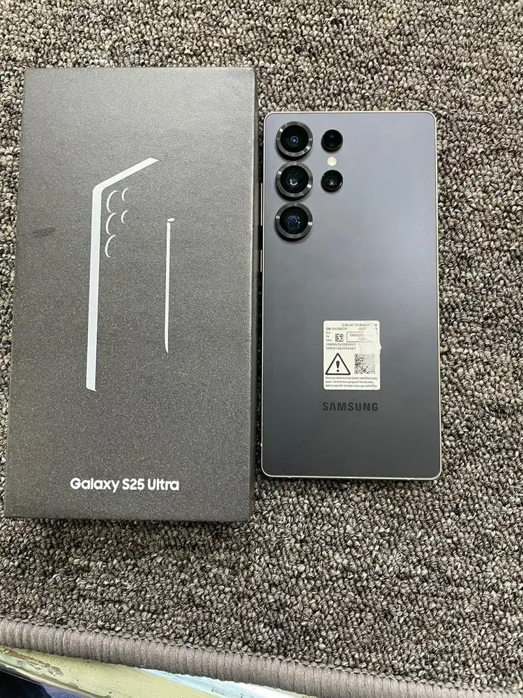 Samsung S25 ultra 12/1tera garansi februari 2027