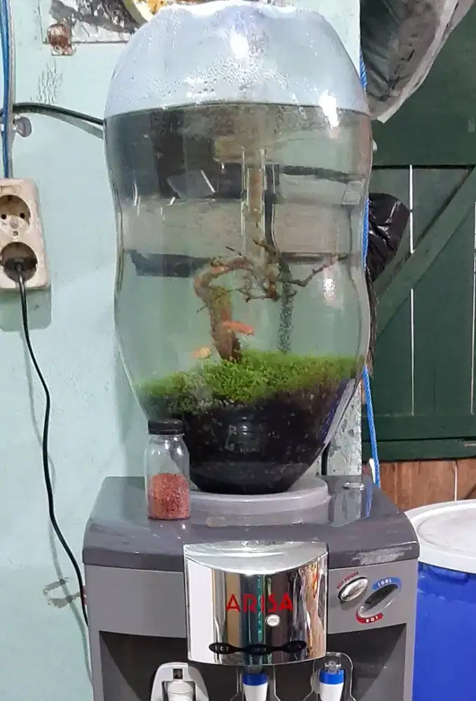 Aquarium galon dispenser