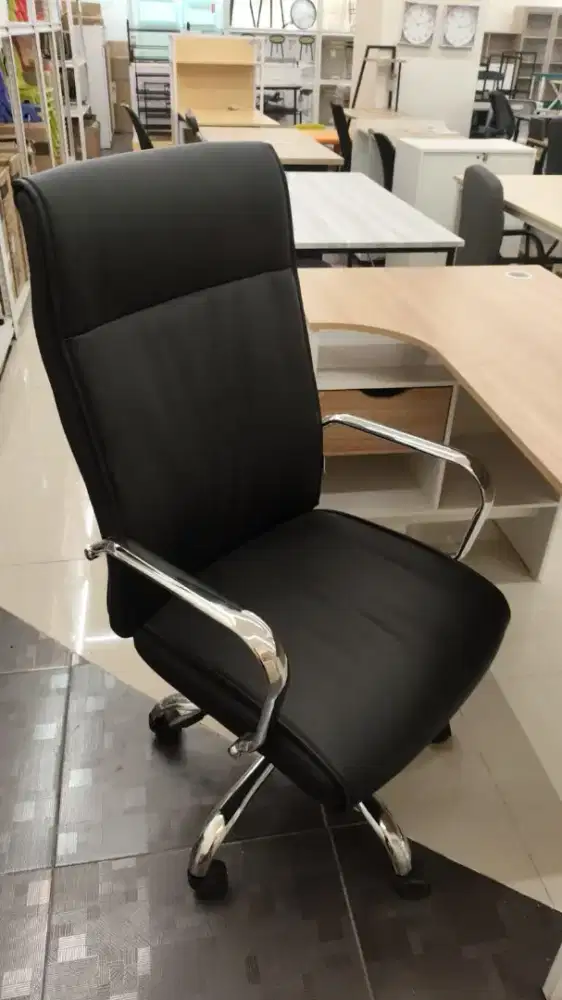 KURSI KERJA SELMA MANAGERIAL