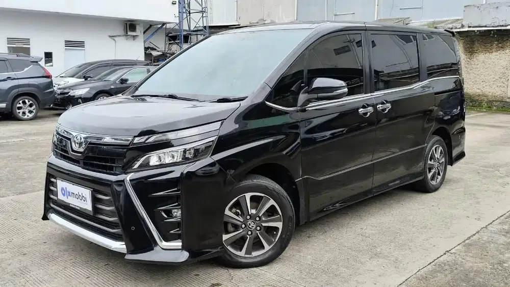 DP RENDAH - Toyota Voxy 2.0 Bensin-AT 2020