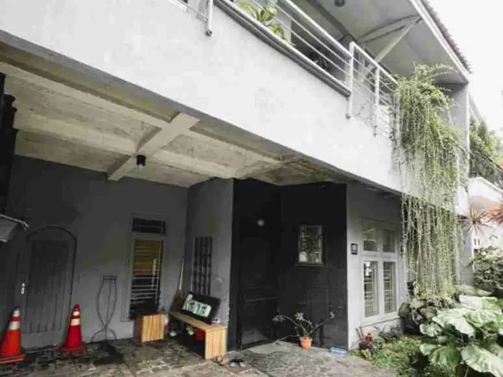 Jual Cepat Rumah  2 lantai Tebet barat Jakarta selatan