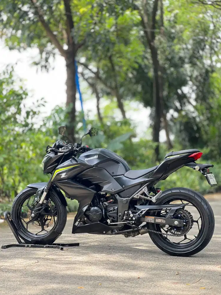 KAWASAKI Z250 FI 2017 BLACK KM 18K PAJAK ON RASA BARU