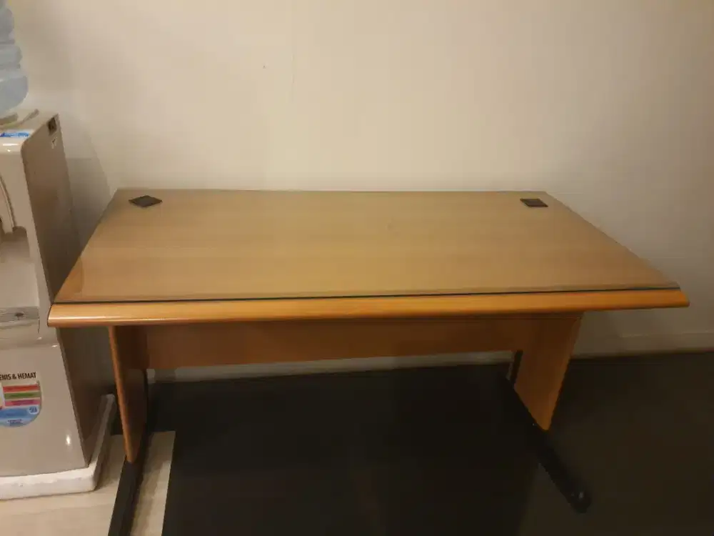 Dijual Meja Kerja Meja Kantor Kondisi Masih Bagus