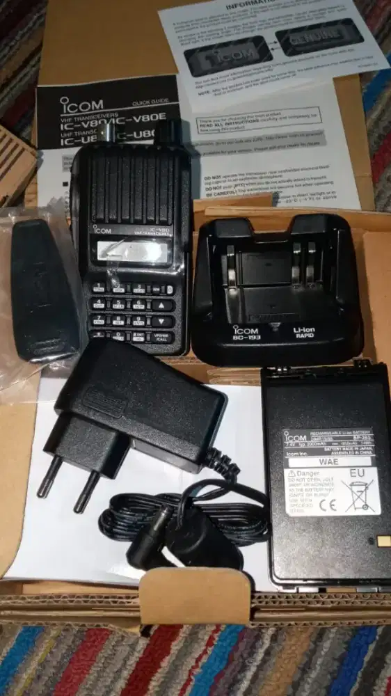 HT ICOM V80 NEW
