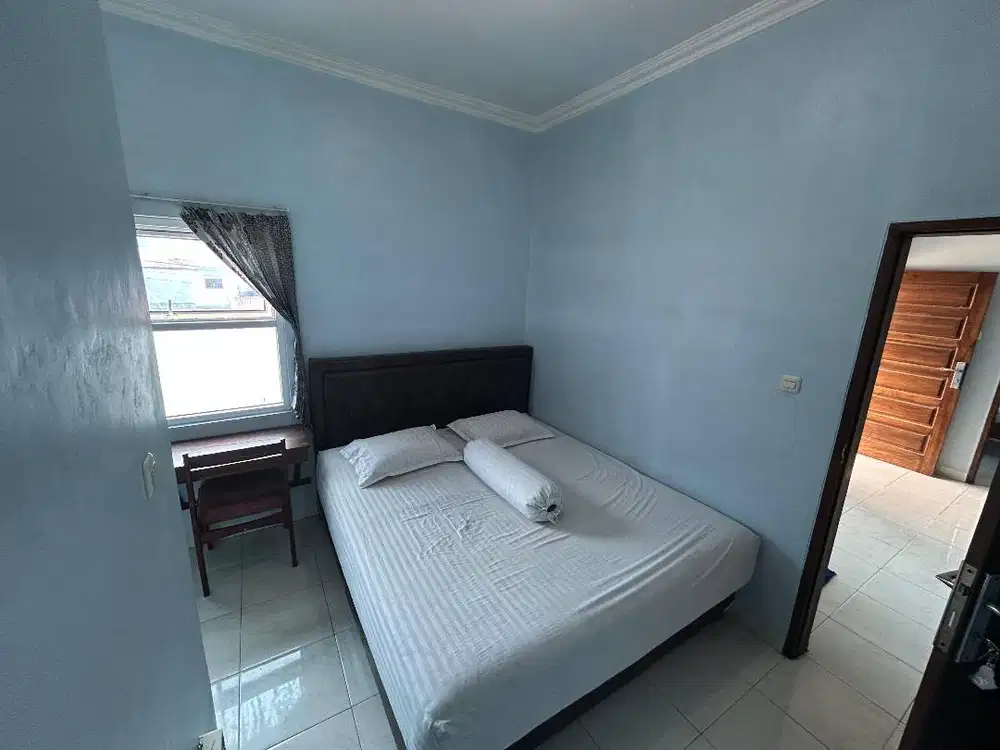 KOST EKSKLUSIF KHUSUS PUTRA – NYAMAN, AMAN, DAN STRATEGIS