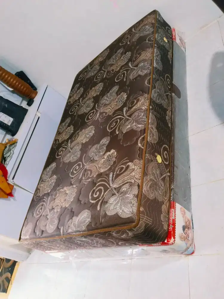 SPRINGBED MODIS PADAT EMPUK 4 KAKI 4 BULAN PAKE