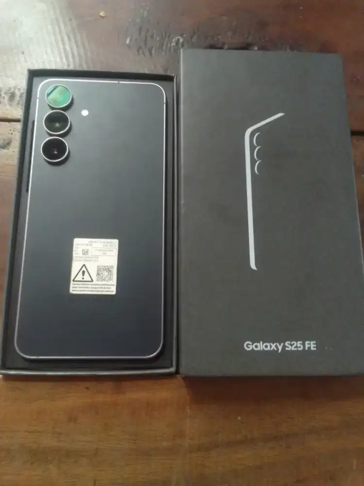 Samsung s25 FE 8/256gb