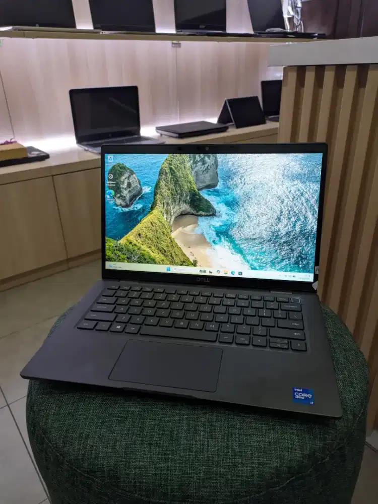 Laptop Dell Latitude 7320 i7 11th Gen SSD 512GB NVMe RAM 16GB Iris Xe