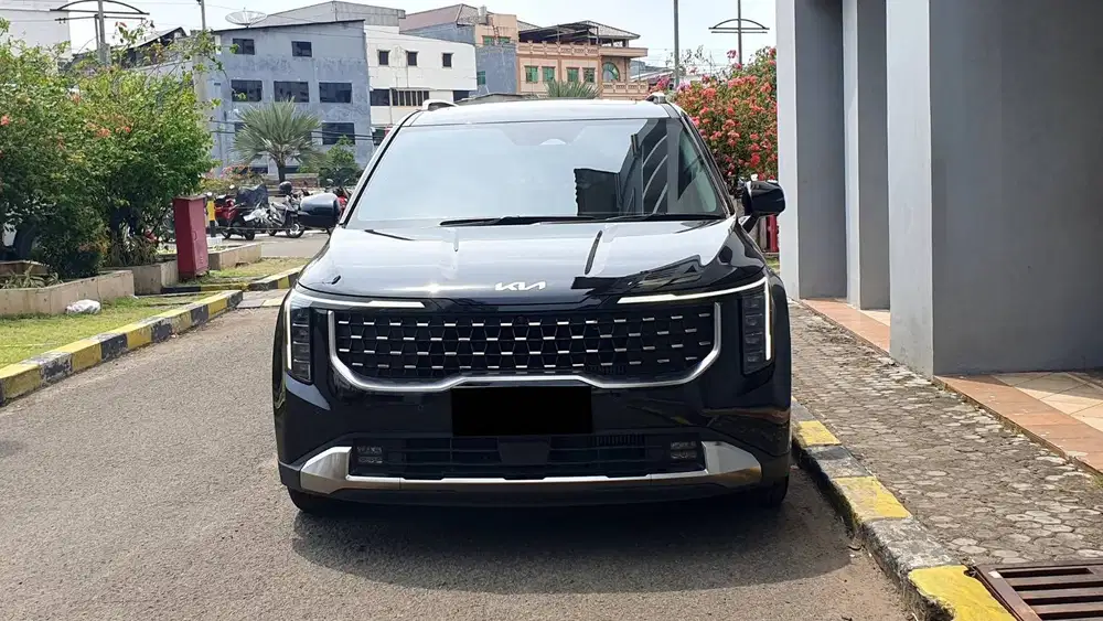 Kia Grand Carnival Premiere 2.2 CRDi Diesel 7 Seater 2025 NIK 2024