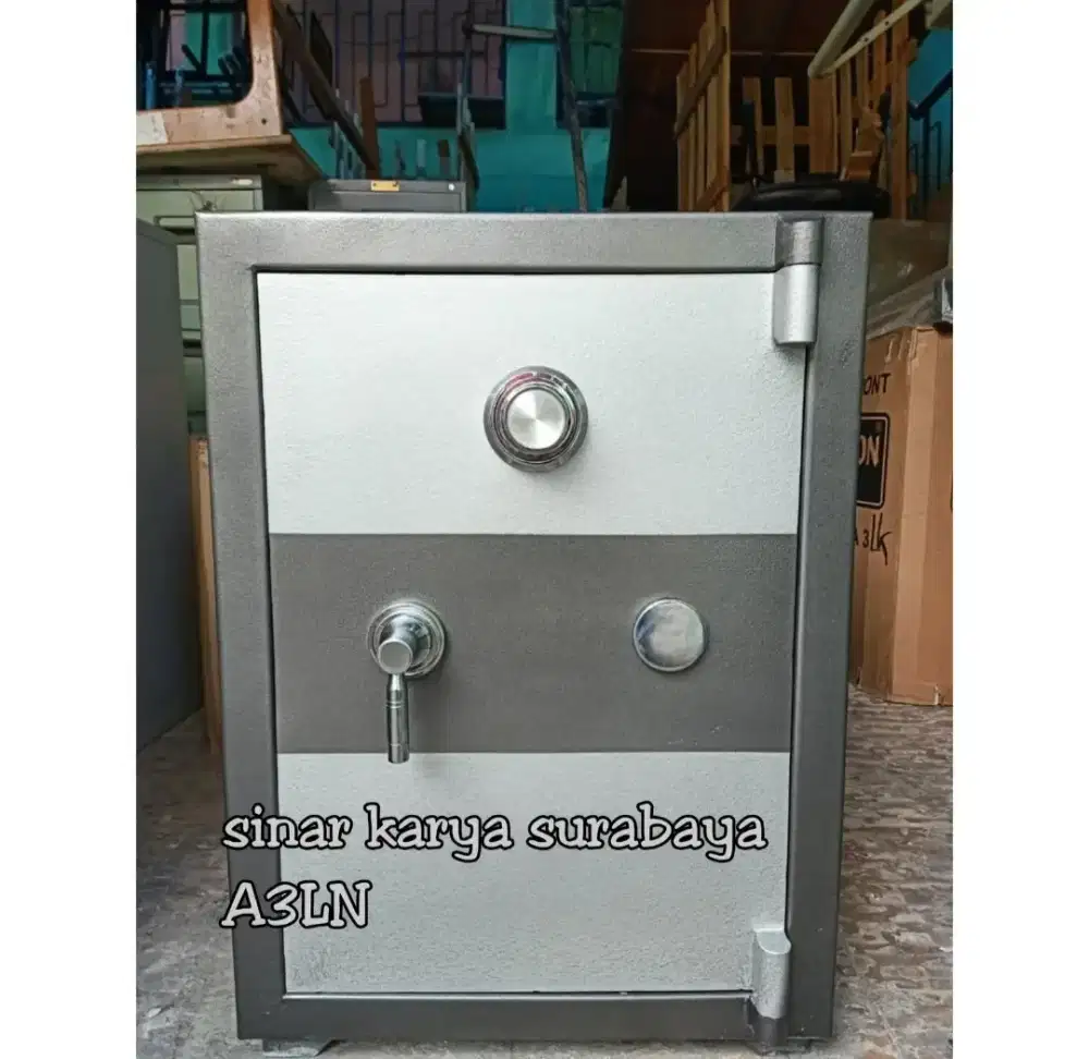 Brankas A3 LN KUNCI SURGENT Brangkas tahan api safety box