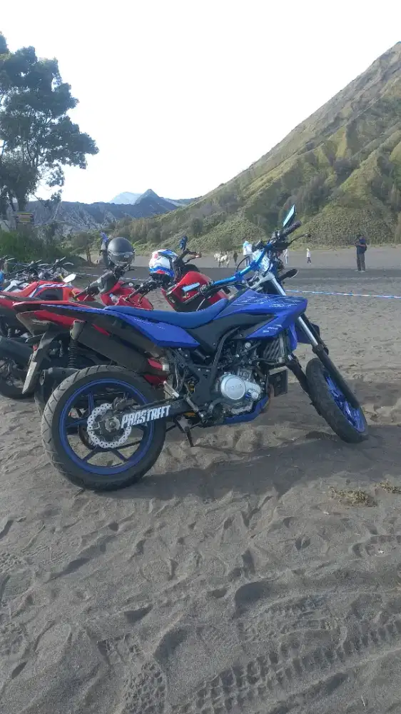 Yamaha wr155 biru