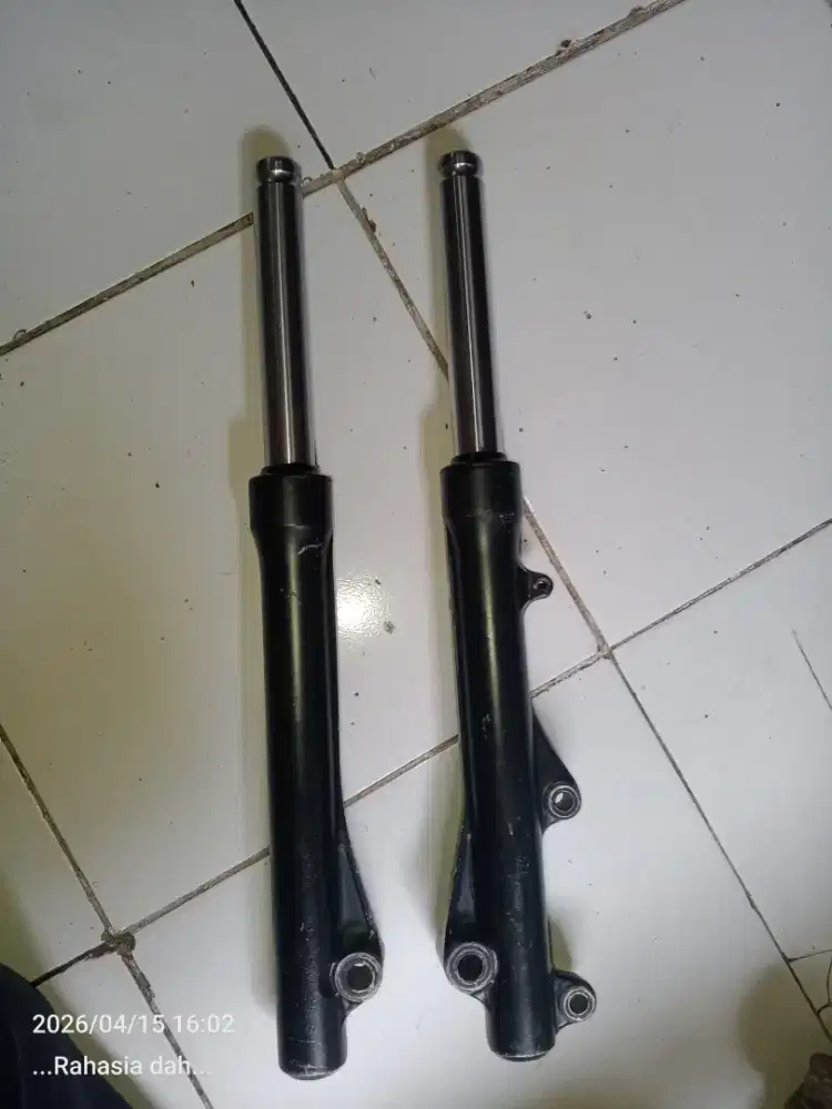Shock depan Vario 150