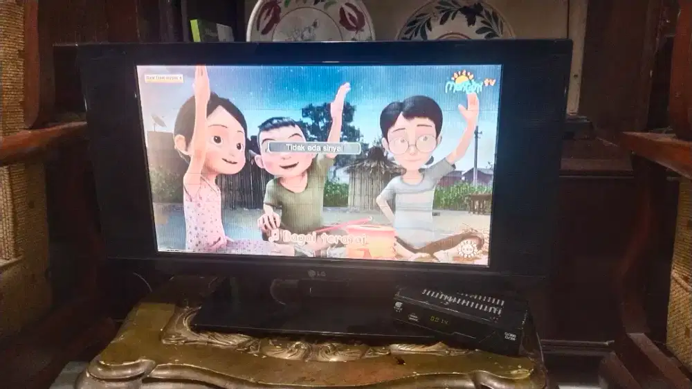 tv lcd 22 inch plus stb