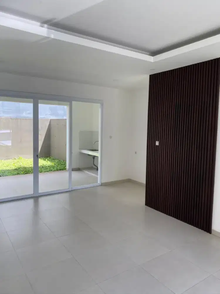 Rumah baru modern di komplek mustika ciwaruga sayap Gegerkalong SHM