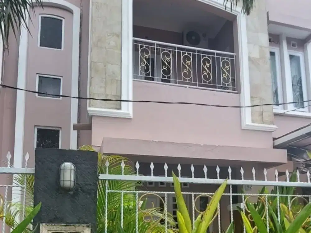 Rumah mewah istimewa lokasi dekat dari Mall Epicentrum Mataram