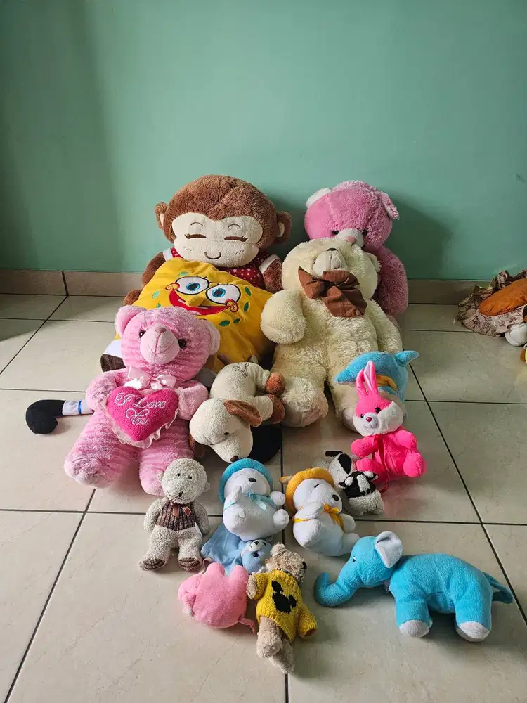 Boneka bekas (baca deskripsi)