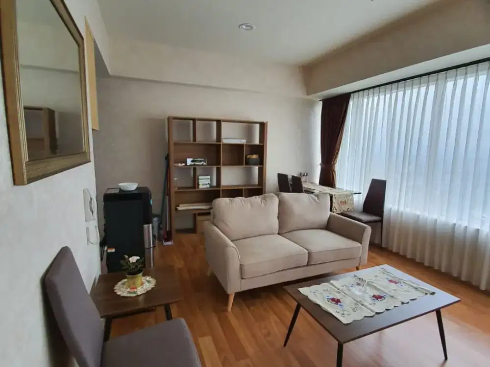 Investasi Menarik! Dijual Cepat 2BR Orange County Full Furnished, Siap Sewakan Lagi!