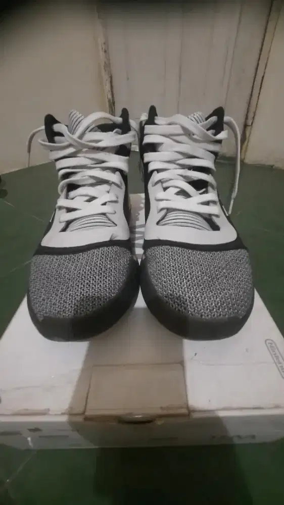 Sepatu adidas ori china size 43 1/3