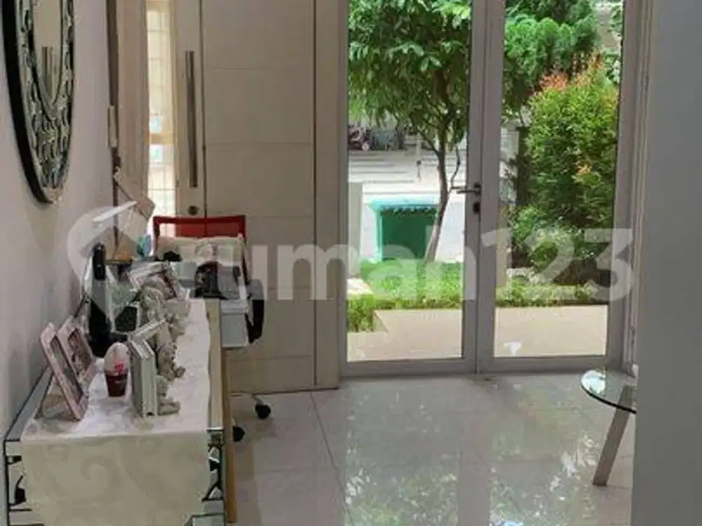 Dijual rumah nyaman dan bagus di Grand Orchard