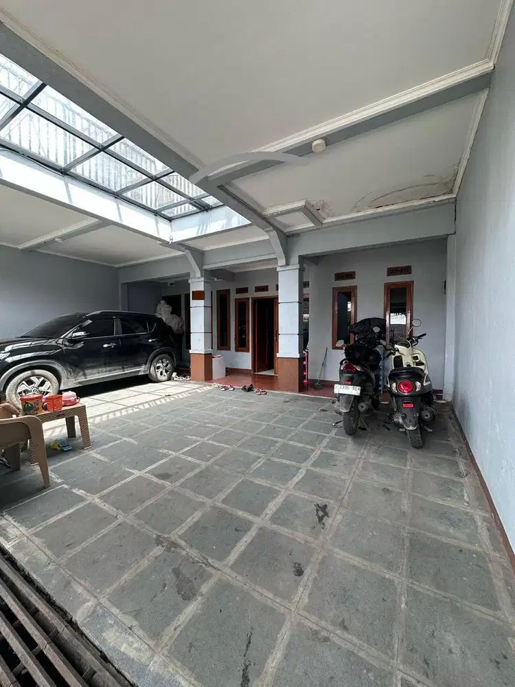 Dijual Rumah 2 Lantai Siap Pakai di Taman Rahayu Bandung