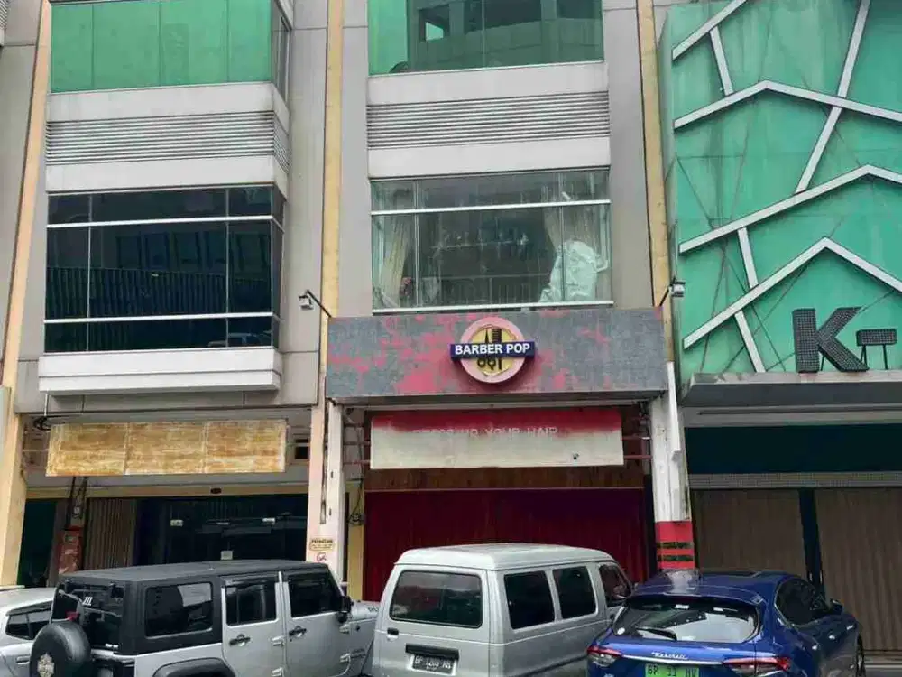 Disewakan Ruko 3,5 Lantai di Kawasan Mall Nagoya Hill