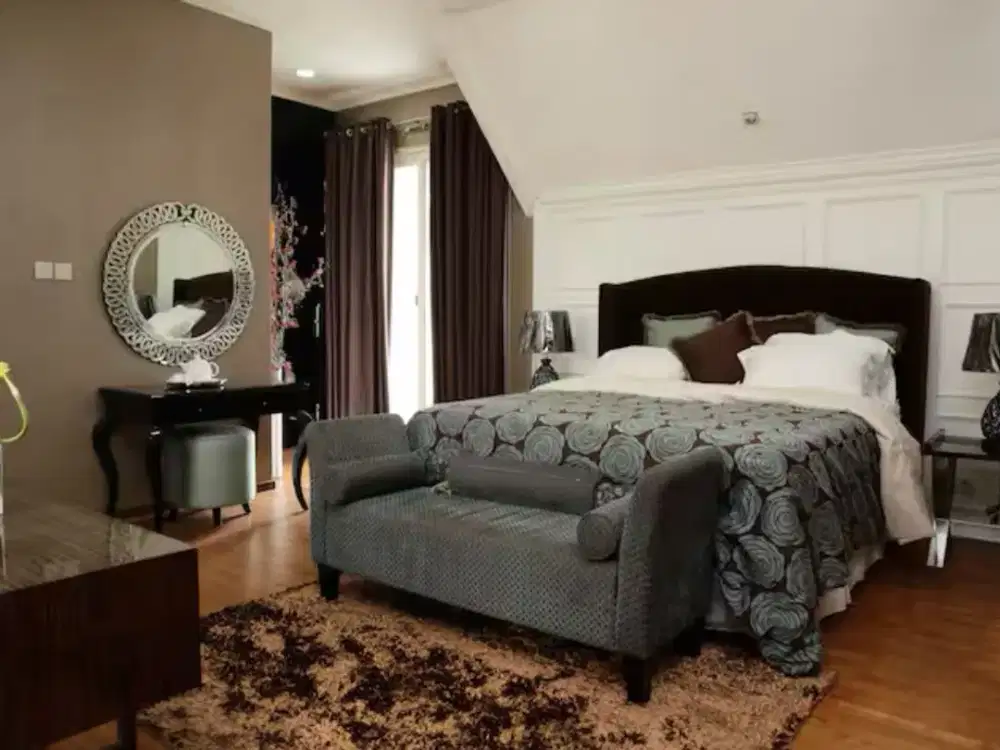 Rumah Cantik Siap Huni Full Furnished area Senayan Jakarta Selatan