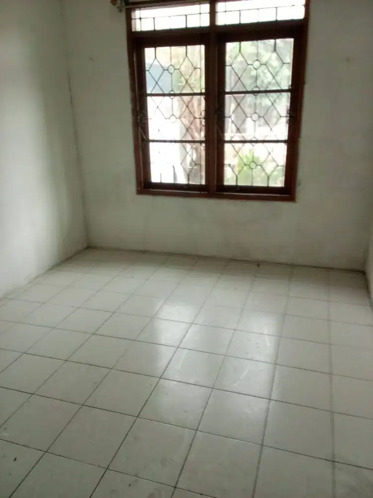 Disewakan Rumah 2 Lantai di Taman Kopo Indah 3 Bandung