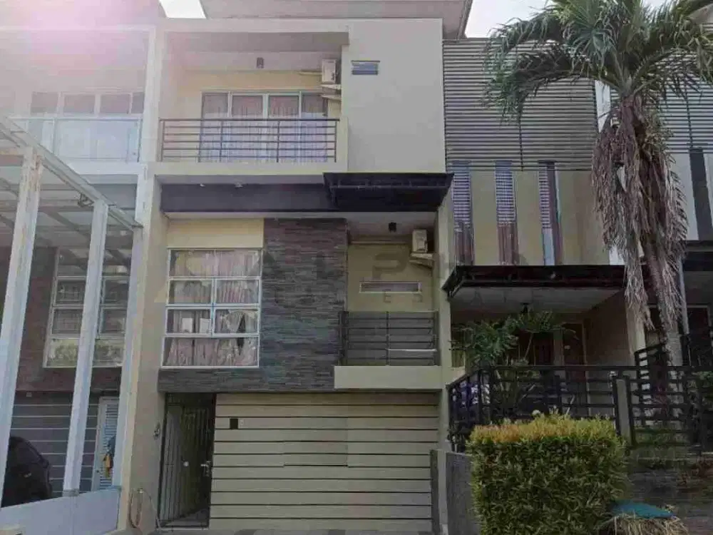 Dijual Cepat Rumah 2,5 Lantai di Bellavista, Batam Center